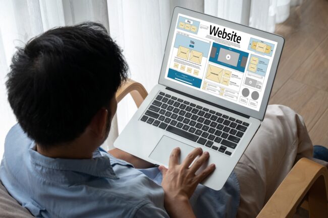 How much does a website builder cost?