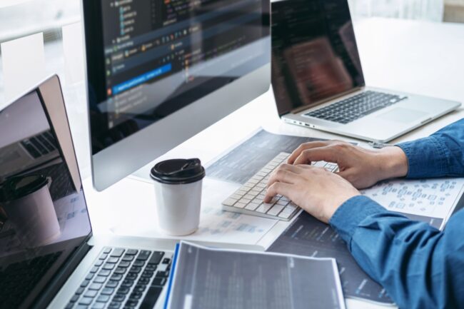 how much do web designers charge